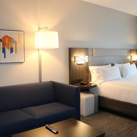 Holiday Inn Express & Suites Marquette By Ihg Dış mekan fotoğraf
