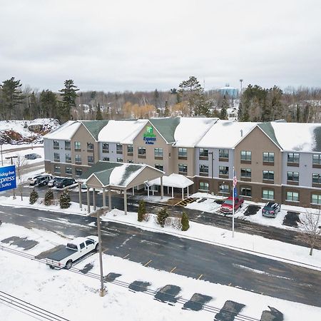 Holiday Inn Express & Suites Marquette By Ihg Dış mekan fotoğraf