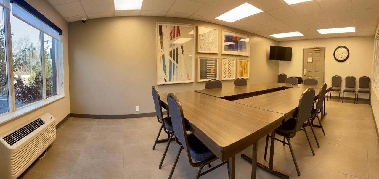 Holiday Inn Express & Suites Marquette By Ihg Dış mekan fotoğraf