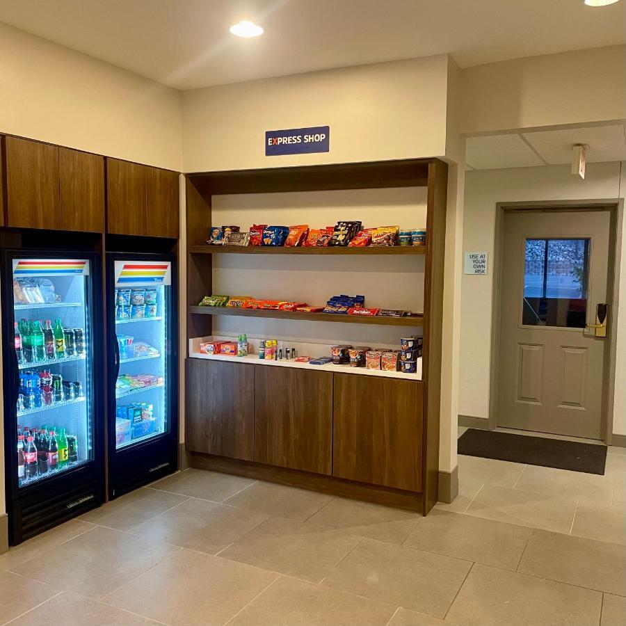 Holiday Inn Express & Suites Marquette By Ihg Dış mekan fotoğraf
