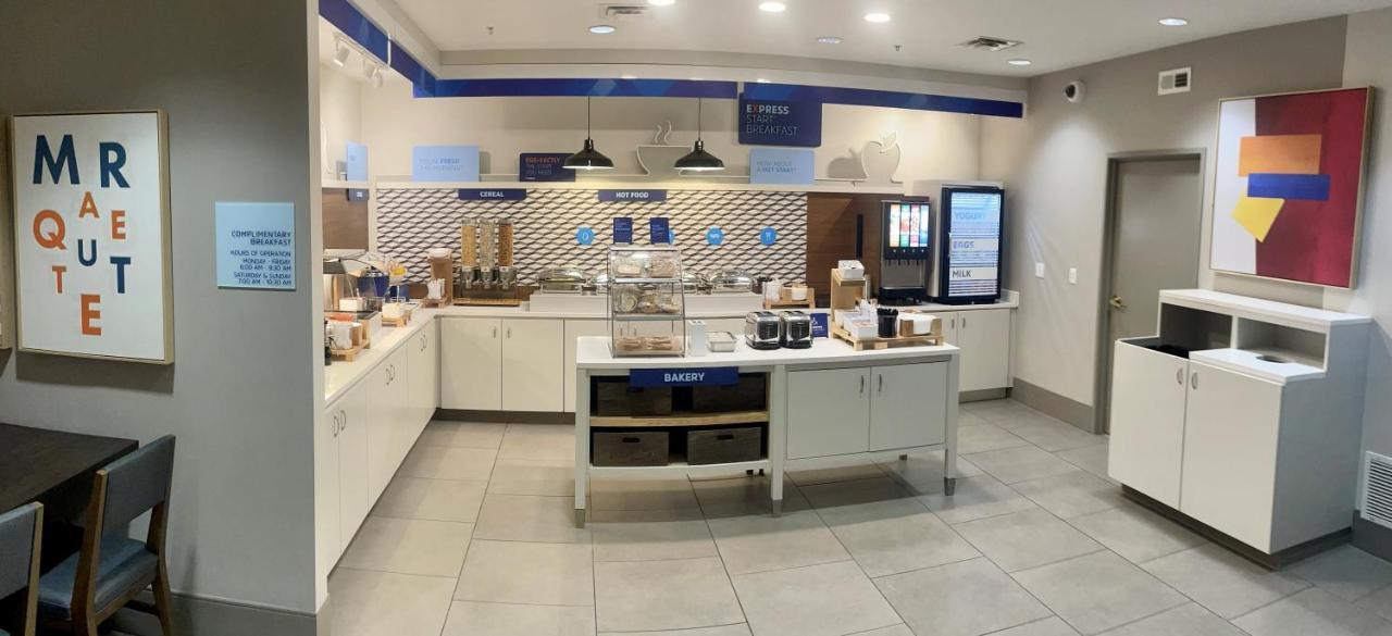 Holiday Inn Express & Suites Marquette By Ihg Dış mekan fotoğraf