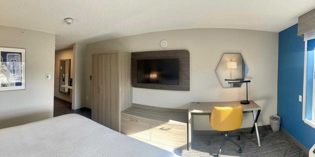 Holiday Inn Express & Suites Marquette By Ihg Dış mekan fotoğraf
