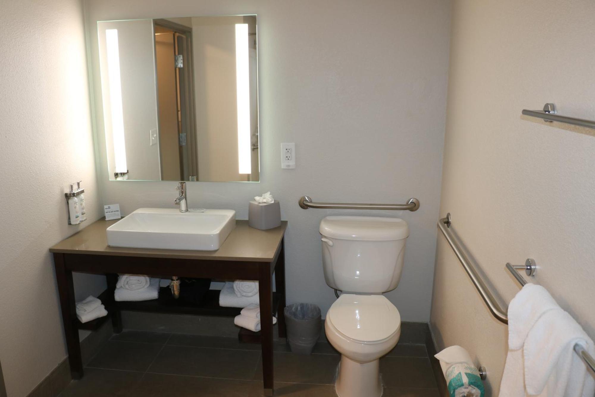 Holiday Inn Express & Suites Marquette By Ihg Dış mekan fotoğraf