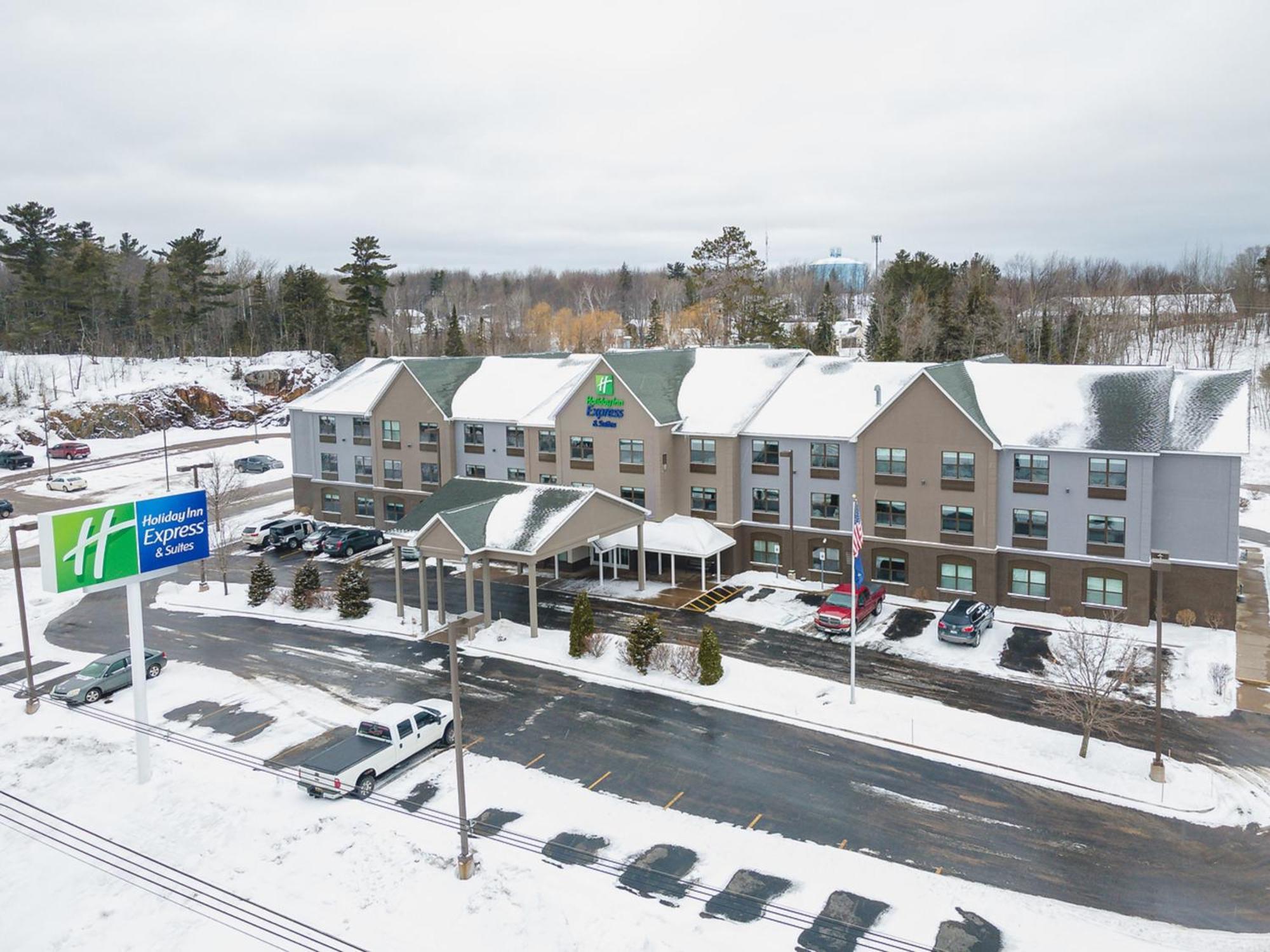 Holiday Inn Express & Suites Marquette By Ihg Dış mekan fotoğraf