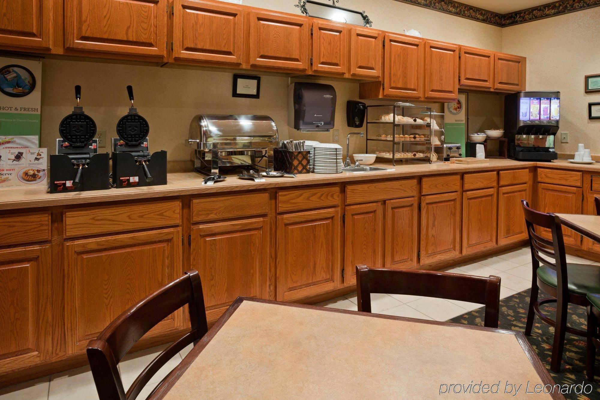 Holiday Inn Express & Suites Marquette By Ihg Dış mekan fotoğraf