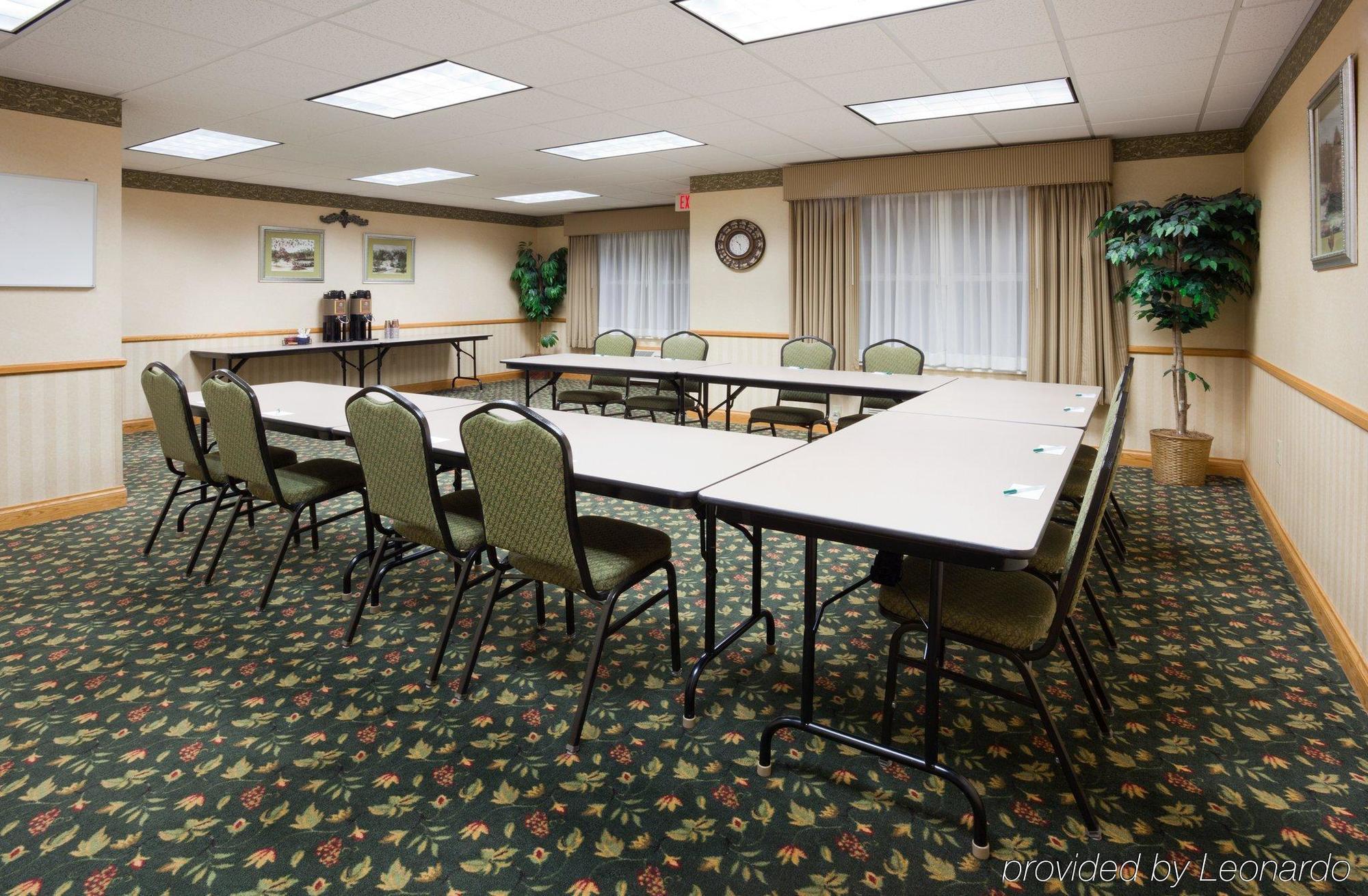 Holiday Inn Express & Suites Marquette By Ihg Dış mekan fotoğraf